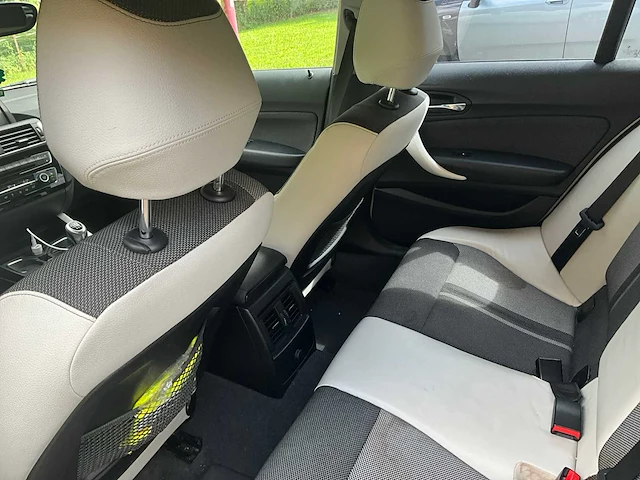 2016 bmw 116i 1k4 auto - afbeelding 30 van  64