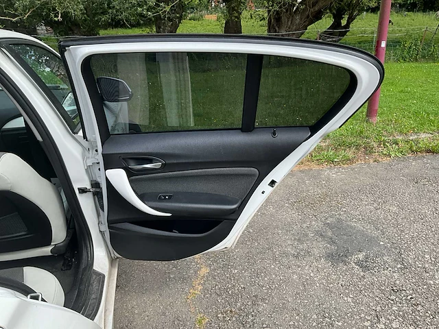 2016 bmw 116i 1k4 auto - afbeelding 38 van  64