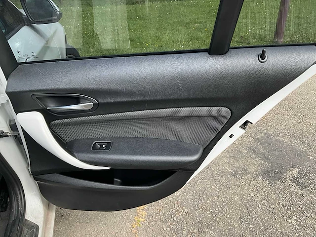 2016 bmw 116i 1k4 auto - afbeelding 39 van  64
