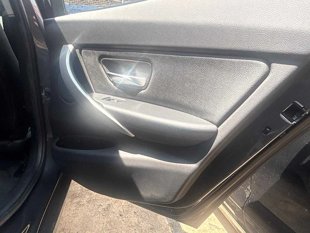 2016 bmw 316d f30 lci - afbeelding 33 van  42