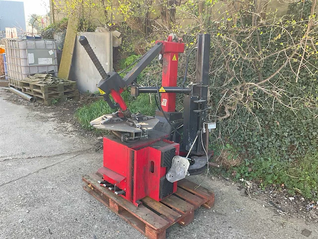 2016 butler hp643q.26 banden de-en montageapparaat - afbeelding 1 van  6