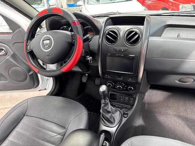 2016 dacia duster 1.2 petrol 54.000km - afbeelding 16 van  31