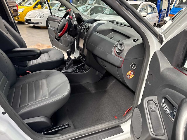 2016 dacia duster 1.2 petrol 54.000km - afbeelding 19 van  31