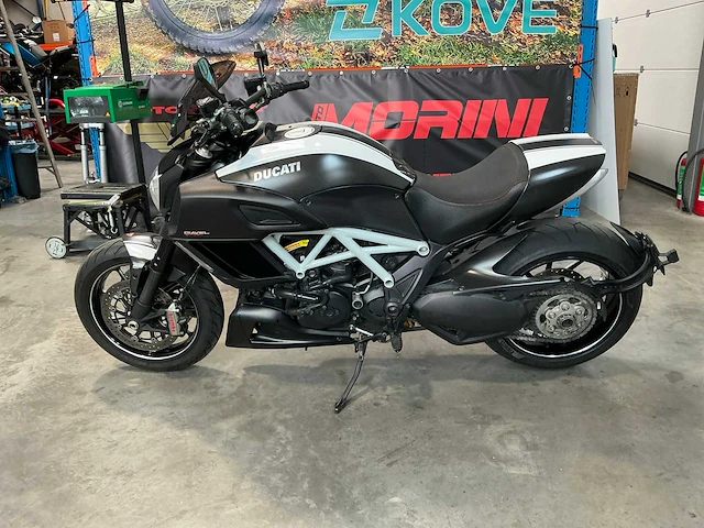 2016 ducati diavel carbon - afbeelding 8 van  65
