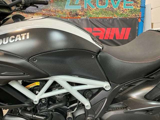 2016 ducati diavel carbon - afbeelding 13 van  65