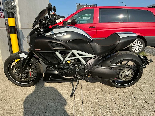 2016 ducati diavel carbon - afbeelding 64 van  65