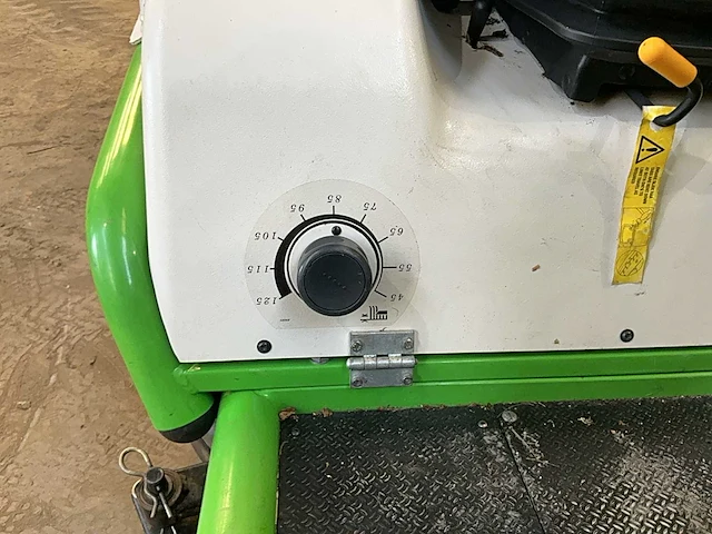 2016 etesia 124 dx 4x4 tractor type grasmaaier - afbeelding 7 van  34