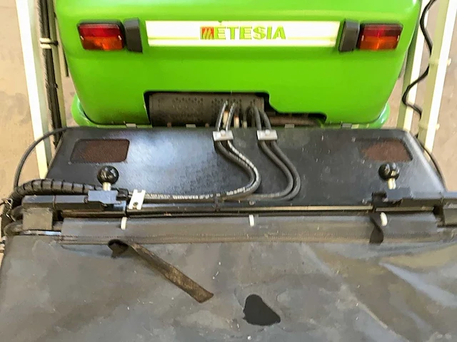 2016 etesia 124 dx 4x4 tractor type grasmaaier - afbeelding 19 van  34