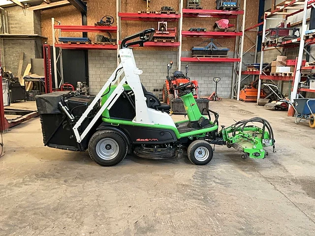 2016 etesia 124 dx 4x4 tractor type grasmaaier - afbeelding 31 van  34