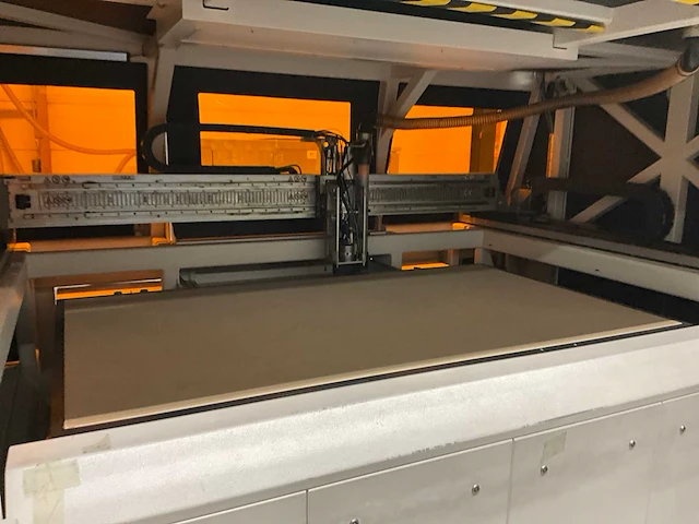 2016 eurotron structuring tool cnc freesmachine met filterzuiginstallatie - afbeelding 10 van  28