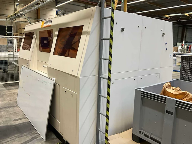 2016 eurotron structuring tool cnc freesmachine met filterzuiginstallatie - afbeelding 27 van  28