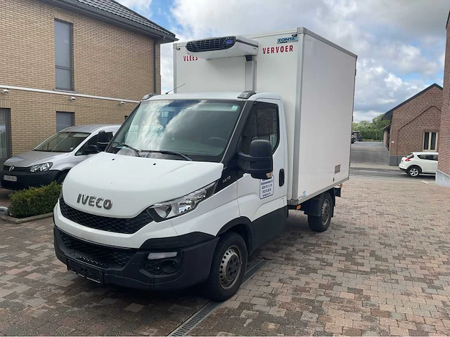 2016 iveco gekoelde vrachtwagen - afbeelding 1 van  18