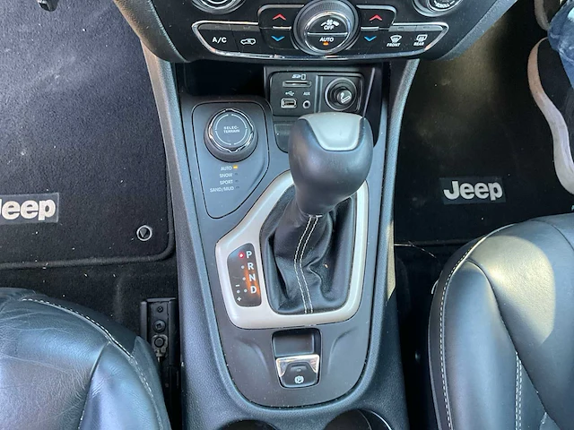 2016 jeep cherokee night eagle stationwagen personenauto - afbeelding 41 van  73