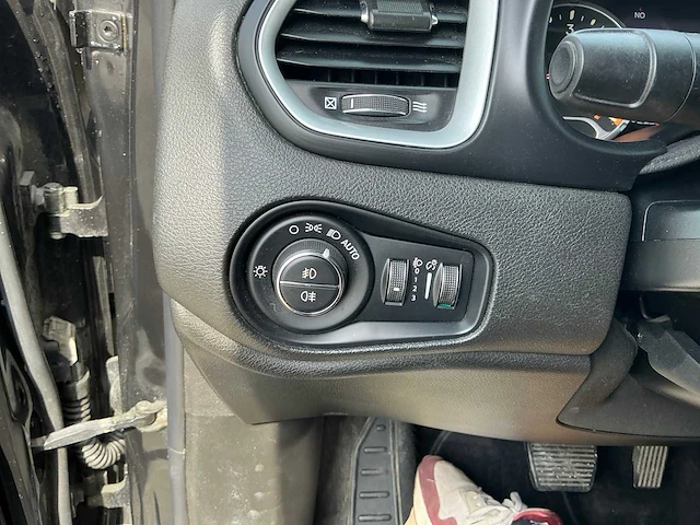 2016 jeep renegade 1.9 diesel 4wd auto - afbeelding 18 van  46