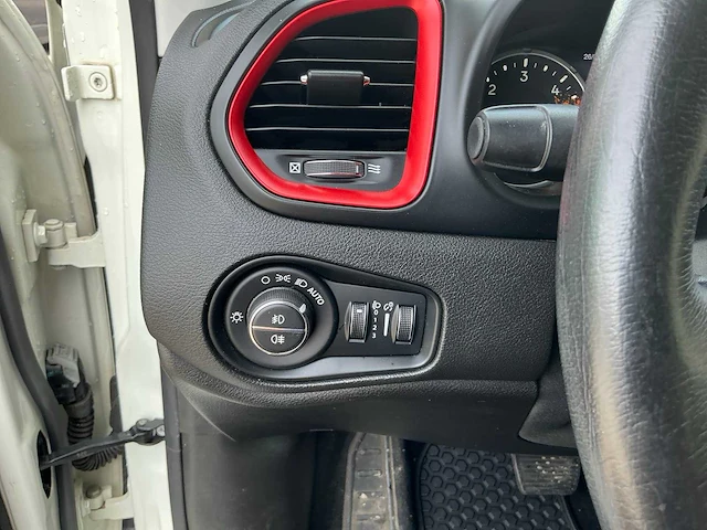 2016 jeep renegade 1.9 diesel 4wd auto - afbeelding 15 van  38