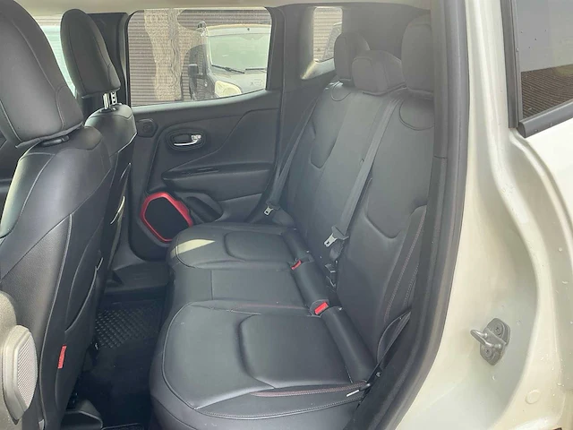 2016 jeep renegade 1.9 diesel 4wd auto - afbeelding 19 van  38