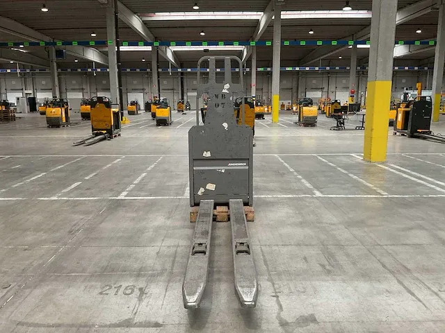 2016 jungheinrich ece 225 orderpicker - afbeelding 2 van  5