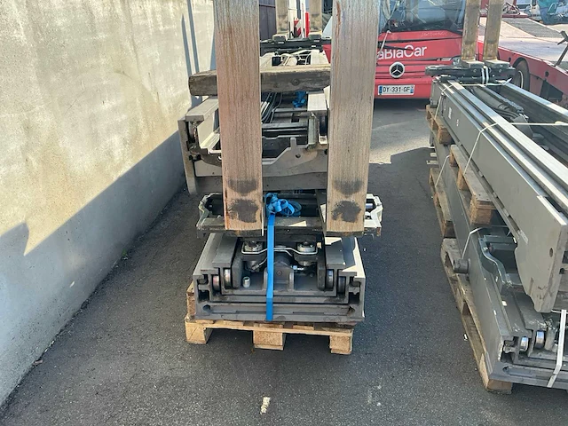 2016 jungheinrich etv320 reach truck (66020-206) - afbeelding 2 van  12
