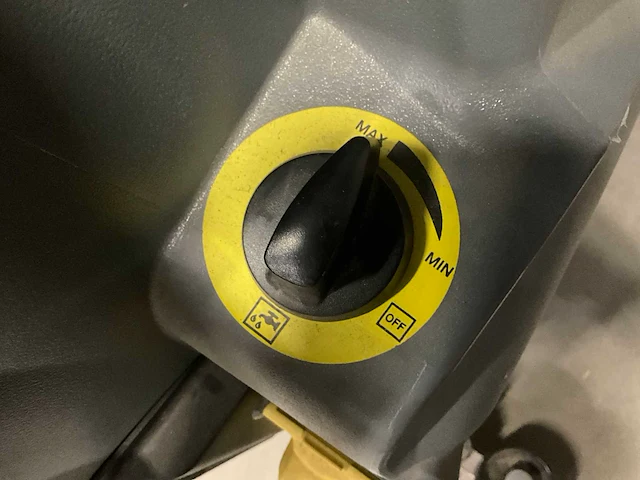 2016 kärcher b40w bp vloerreiniger - afbeelding 5 van  16