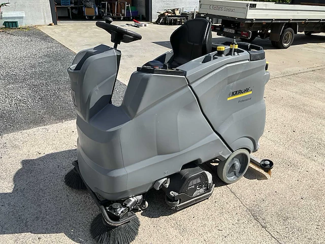 2016 kärcher professional b150r vloerreiniger - afbeelding 1 van  23