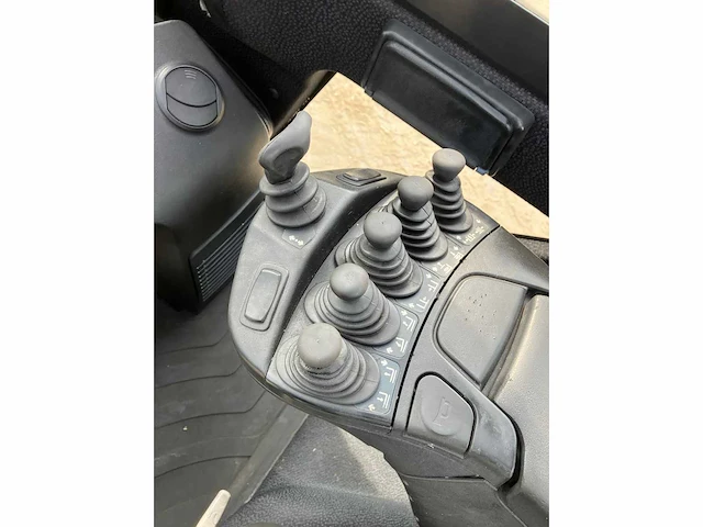 2016 linde h25d vorkheftruck met rotator + arm - afbeelding 16 van  55