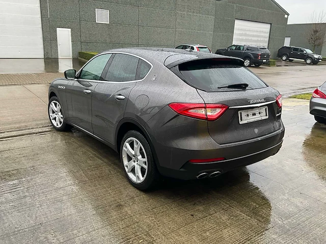 2016 maserati levante m156 personenauto - afbeelding 2 van  23