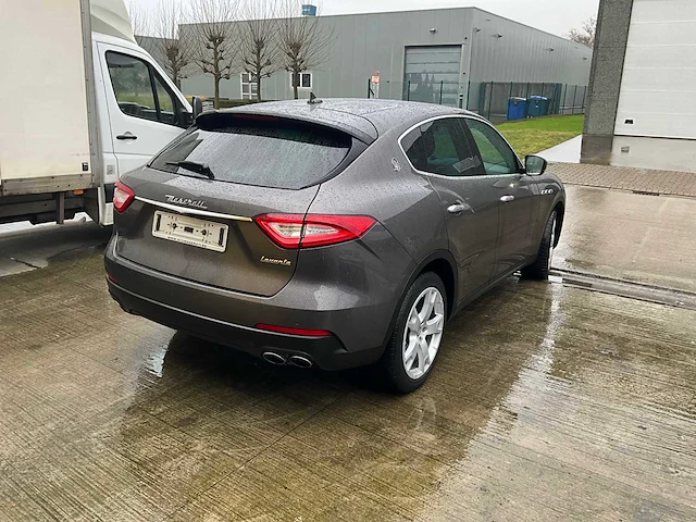 2016 maserati levante m156 personenauto - afbeelding 21 van  23