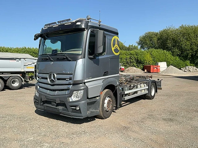 2016 mercedes actros 1842 vrachtwagen - afbeelding 1 van  52
