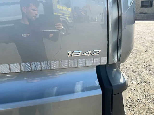 2016 mercedes actros 1842 vrachtwagen - afbeelding 37 van  52
