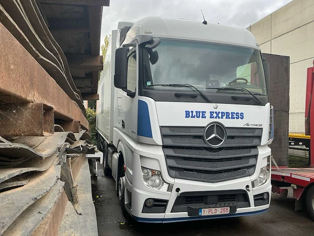 2016 mercedes-benz actros 1945 vrachtwagen trekker - afbeelding 17 van  23