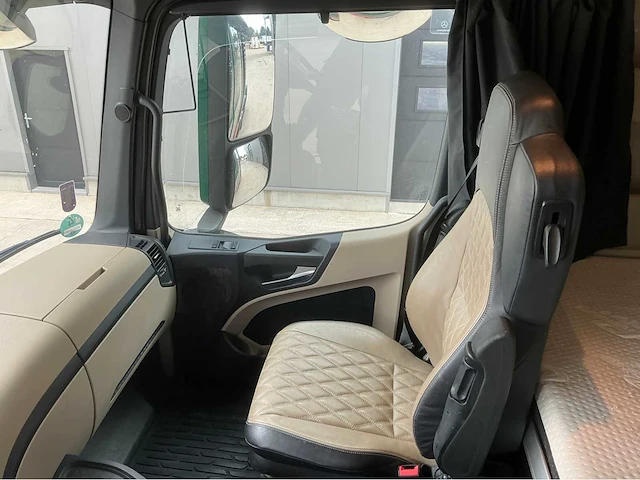 2016 mercedes-benz actros 4158 vrachtwagen - afbeelding 11 van  23