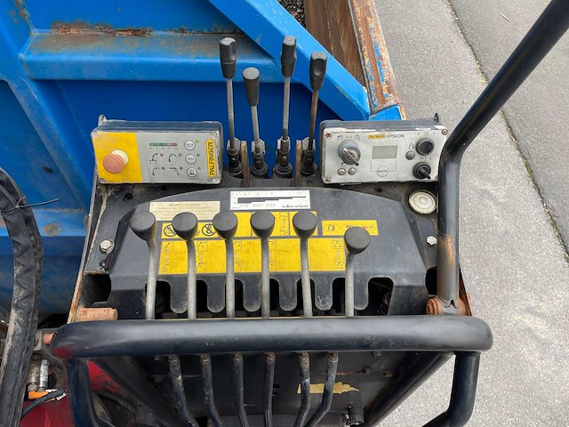 2016 mercedes-benz arocs vrachtwagen met kraanarm - afbeelding 13 van  25