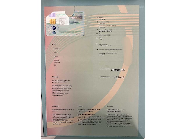 2016 mercedes-benz arocs vrachtwagen met kraanarm - afbeelding 18 van  25