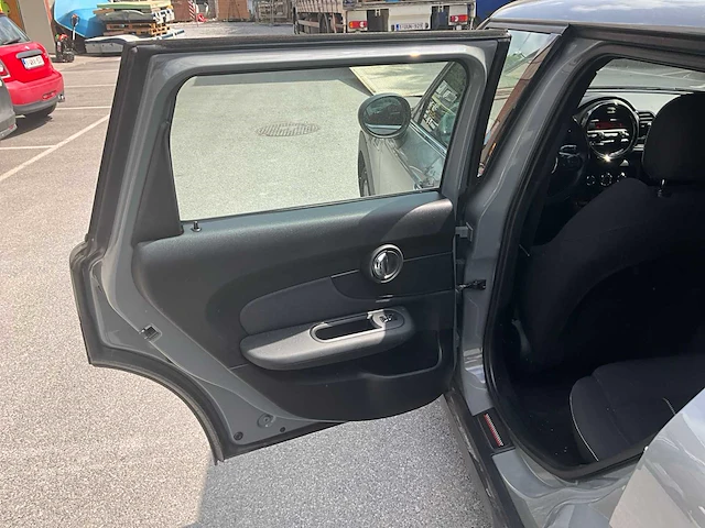 2016 mini clubman one d auto - afbeelding 21 van  59