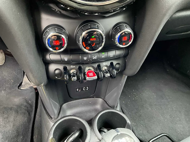 2016 mini one d personenauto - afbeelding 13 van  32