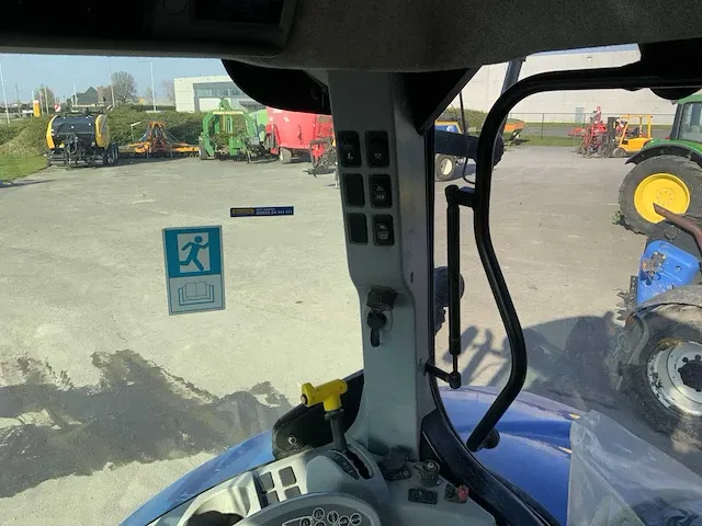 2016 new holland t7.210 vierwielaangedreven landbouwtractor - afbeelding 10 van  23