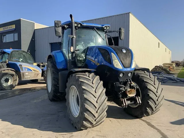 2016 new holland t7.210 vierwielaangedreven landbouwtractor - afbeelding 17 van  23