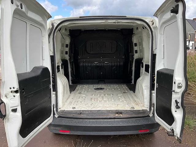 2016 opel combo van lichte vrachtwagen - afbeelding 15 van  29
