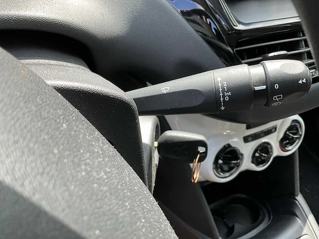 2016 peugeot 208 personenauto - afbeelding 8 van  30