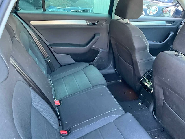 2016 skoda superb - afbeelding 14 van  33