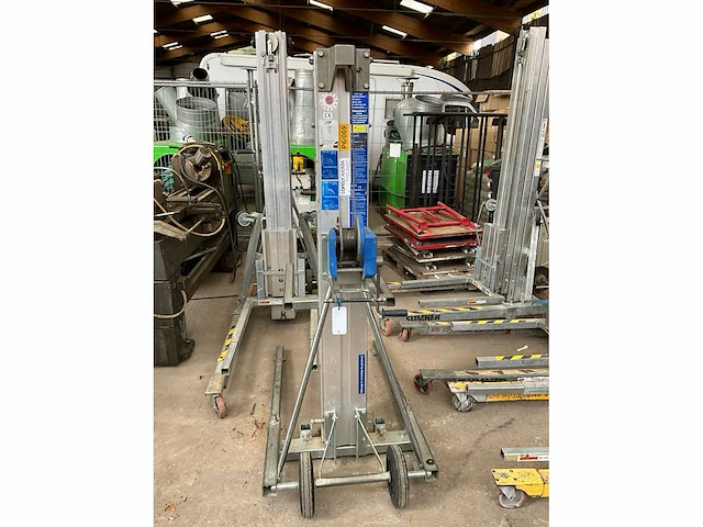 2016 sumner lmv450 materiaallift - afbeelding 2 van  4