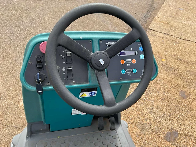 2016 tennant t12 eco h20 zelfrijdende veegmachine - afbeelding 2 van  12