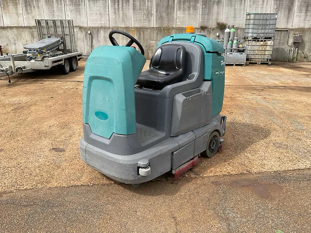 2016 tennant t12 eco h20 zelfrijdende veegmachine - afbeelding 1 van  12