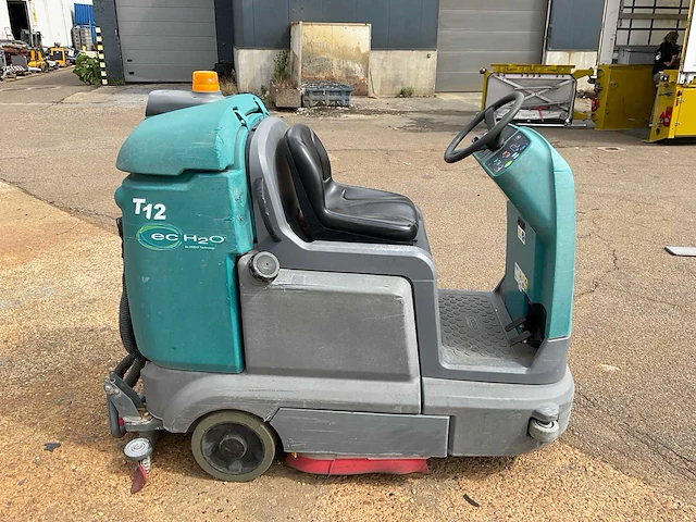 2016 tennant t12 eco h20 zelfrijdende veegmachine - afbeelding 9 van  12