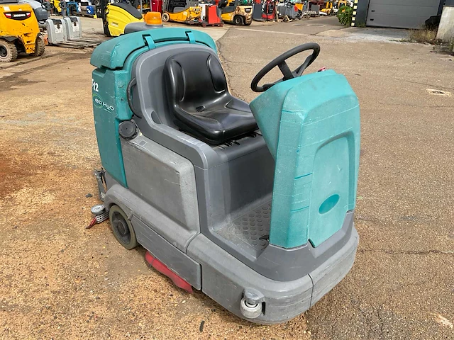 2016 tennant t12 eco h20 zelfrijdende veegmachine - afbeelding 10 van  12