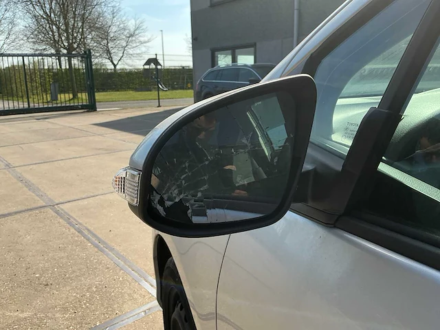 2016 toyota yaris - afbeelding 18 van  26