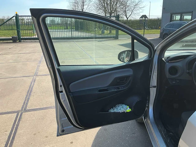 2016 toyota yaris - afbeelding 26 van  26
