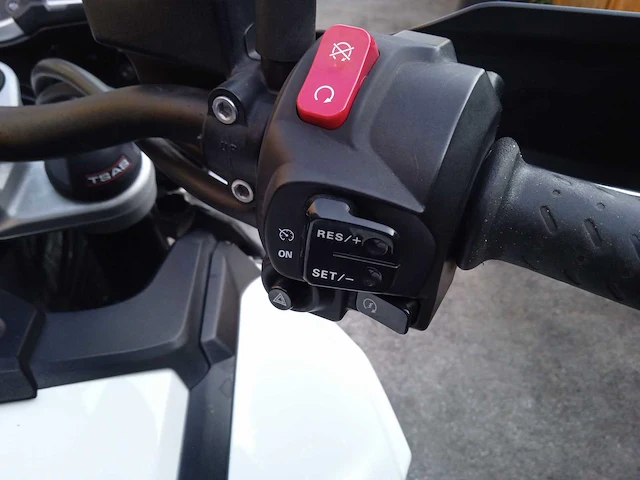 2016 triumph explorer xrt motorfiets - afbeelding 8 van  10