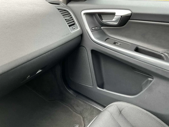 2016 volvo xc60 - afbeelding 16 van  41