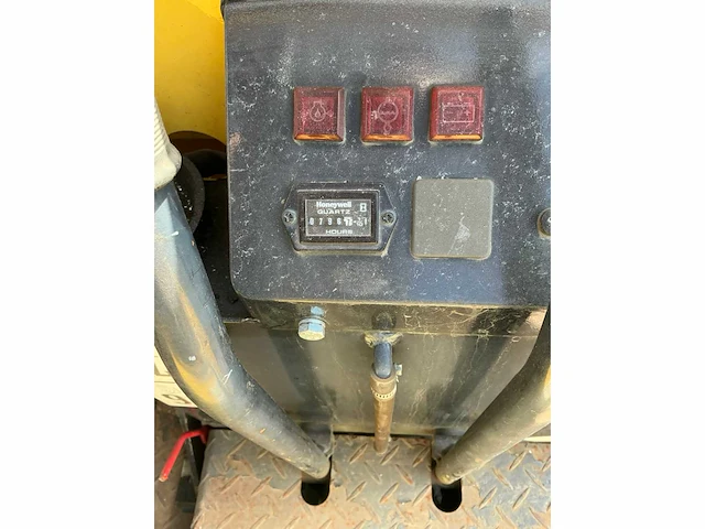 2016 yanmar c12r rupsdumper - afbeelding 11 van  13